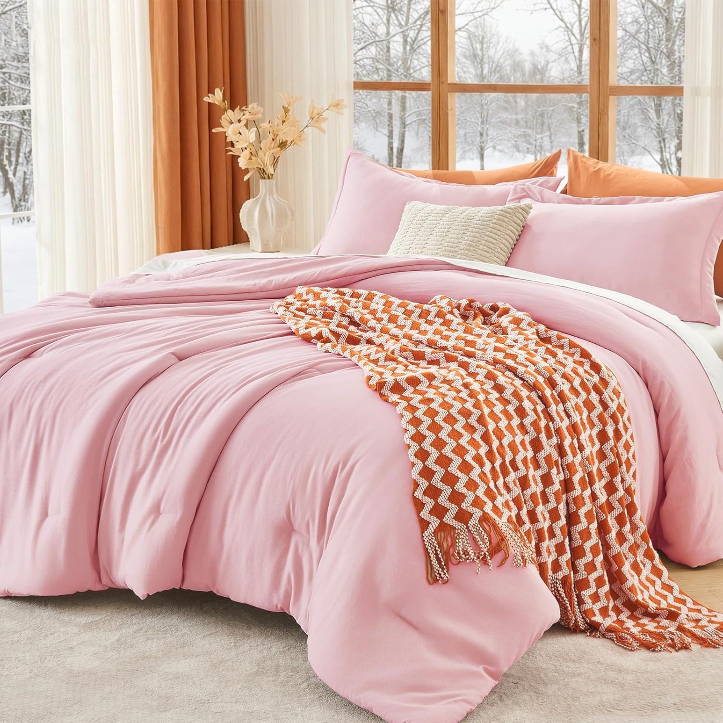 3-piece comforter set 🛌. Soft microfiber, anti-clumping design & easy to clean. Shop our special offer today!